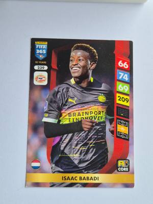 Isaac Babadi – PSV – Panini FIFA 365 10 Years 2023/24 #239 Base – PSV Eindhoven – CORE – 2023/24 gyűjtői kártya